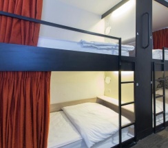 Кровать в общем номере (женский номер) в Kitez Hotel & Bunkz - Hostel