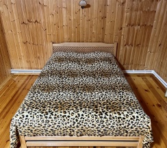 Четырехместный номер с собственной ванной комнатой в Кругозор 2