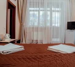 Стандартный номер с балконом в Brothershotel.ru