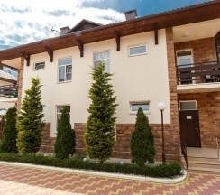 Двухместный номер с кроватью размера "king-size" с видом на сад в Саяны