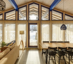 Коттедж с 3 комнатами с балконом и с красивым видом из окна в Заречье