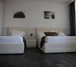 Трёхместный номер Standard в Arch Rome Suites
