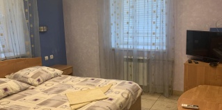 Пыра: Отель Понаехали