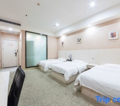 Трёхместный номер Standard в Yiyue Express Hotel