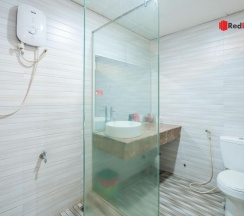 Двухместный номер Standard двуспальная кровать в RedDoorz Near Tan Dinh Market 3