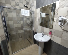 Стандарт улучшенный в Афина