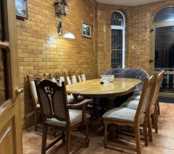 Коттедж с красивым видом из окна в Усадьба Новознаменская