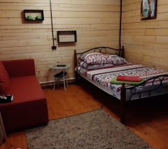 Трёхместный номер Comfort с балконом и с красивым видом из окна в Сказка