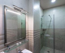 Одноместный номер Standard с балконом в Imperial House Hotel