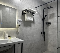 Делюкс с балконом в Sintem Premium Hotel