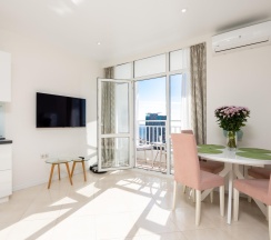 Апартаменты люкс #14 в Sun Apartments ЖК Москва Апарт