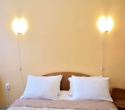 №7. Семейный номер с двуспальной кроватью и видом на горы в Прибой