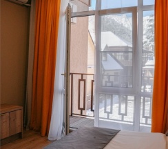 Апартаменты стандарт с балконом в 4Rest
