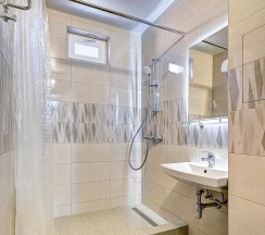 5-местный номер стандарт с террасой в Sea Family Resort & SPA