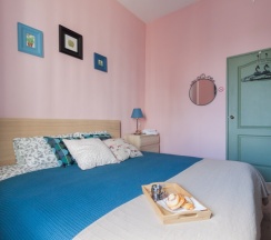 Двухместный номер с кроватью KingSize Bed в Story Hostel