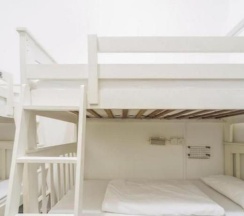 Кровать в общем номере (женский номер) в BEAT. Arts Hostel Chinatown