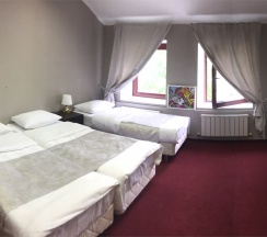 Стандартный трехместный номер в Бахет