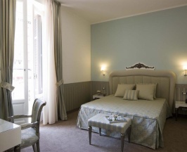 Двухместный полулюкс двуспальная кровать в JR Hotels Oriente Bari