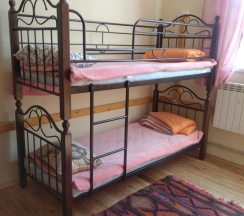 Кровать в общем номере (мужской номер) в Турали