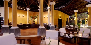 Карон: Курортный отель The Village Resort