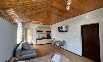 4хместный  люкс с/б и кухней(2х комнатный) в Счастливый слон