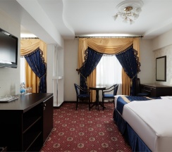 Де Люкс в Moscow Holiday
