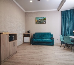 Люкс двухкомнатный в Колизей