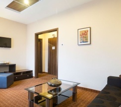 Четырёхместные апартаменты в Inter Business Bucharest Hotel