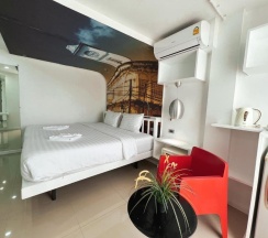 Двухместный номер Superior двуспальная кровать в The Color Kata