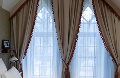 д. Алтун: Гостевой дом Гостиничный комплекс Имение Алтунъ корпус Барский флигель