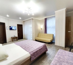 Семейный номер Superior с балконом и с красивым видом из окна в Camelia