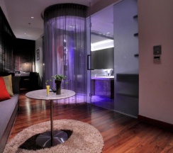 Двухместный люкс Full Spectrum двуспальная кровать в LiT BANGKOK Hotel