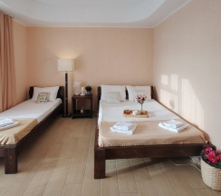 2х комнатные 7-ми местный номер с балконом в Благовещенка