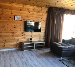 Коттедж с красивым видом из окна в Вилла Апсуа
