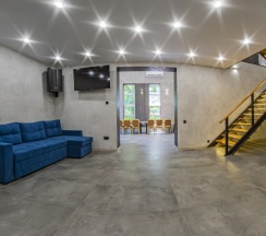 Коттедж «Loft House» в Дом в лесу