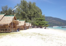 Бунгало beachfront в Varin Village