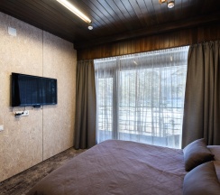 Апартаменты с камином в Алтика