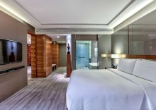 Двухместный люкс Executive двуспальная кровать в Hilton Sukhumvit Bangkok