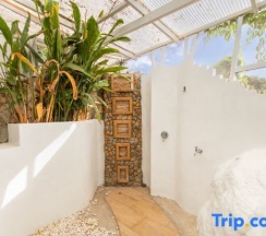 Двухместный полулюкс двуспальная кровать в Sangthong Resort