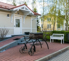Люкс коттедж с сауной с красивым видом из окна в Ладожская Усадьба