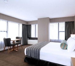 Двухместный номер Standard двуспальная кровать в Sandman Signature Calgary Downtown Hotel