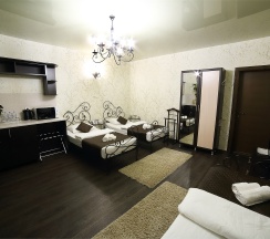 Улучшенный трехместный номер в Chelny Inn