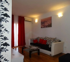Апартаменты c 1 комнатой с балконом и с видом на море в Apartmani Nica