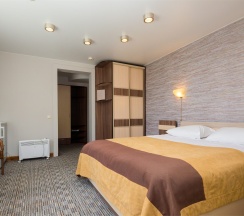 Джуниор Сюит в Крестовая падь