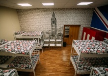 Кровать в 10-местном общем женском номере в Sky Hostel