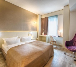 Двухместный номер Superior двуспальная кровать в Leonardo Hotel Berlin Mitte