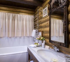 Шале в Old House Resort & Spa
