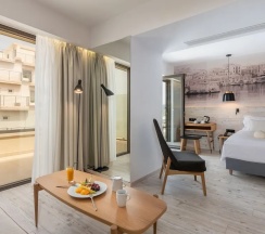 Двухместный полулюкс (двуспальная кровать) в Ibis Styles Heraklion Central