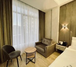 Номер Comfort с балконом в Parallel