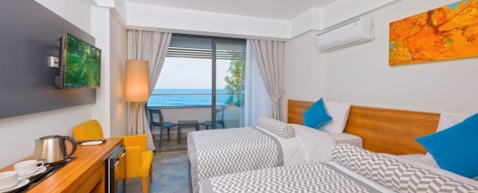 Одноместный номер Standard seafront в Floria Beach Hotel